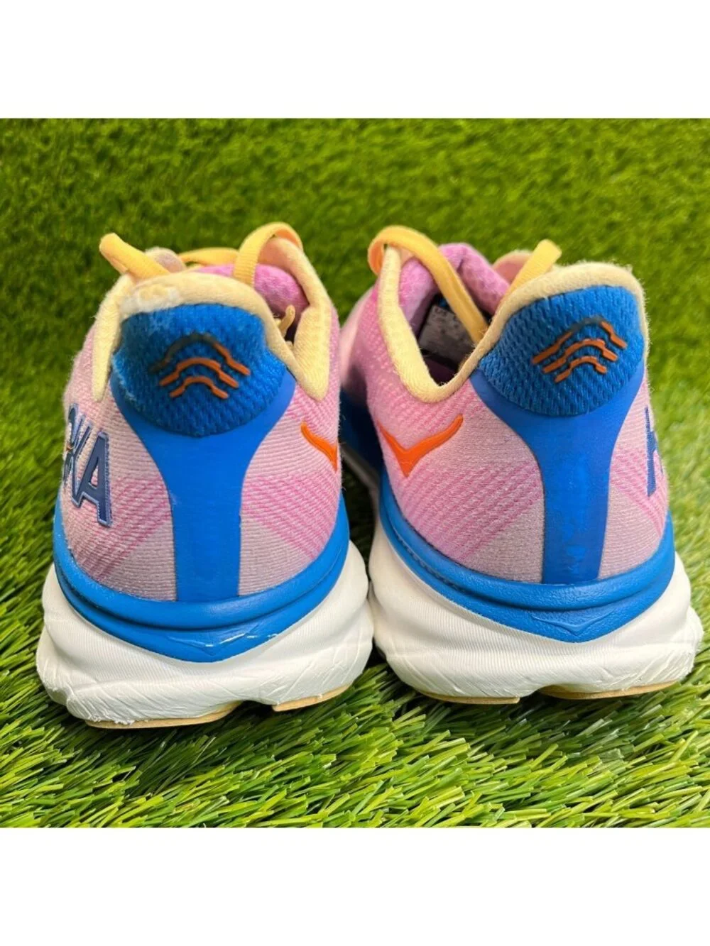 Hoka One One Clifton 9 Womens Size 7.5 Pink Blue Athletic Running Shoes Sneakers